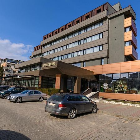 Hotel Central Pascani ภายนอก รูปภาพ