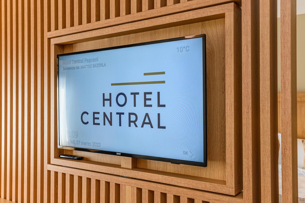 Hotel Central Pascani ภายนอก รูปภาพ