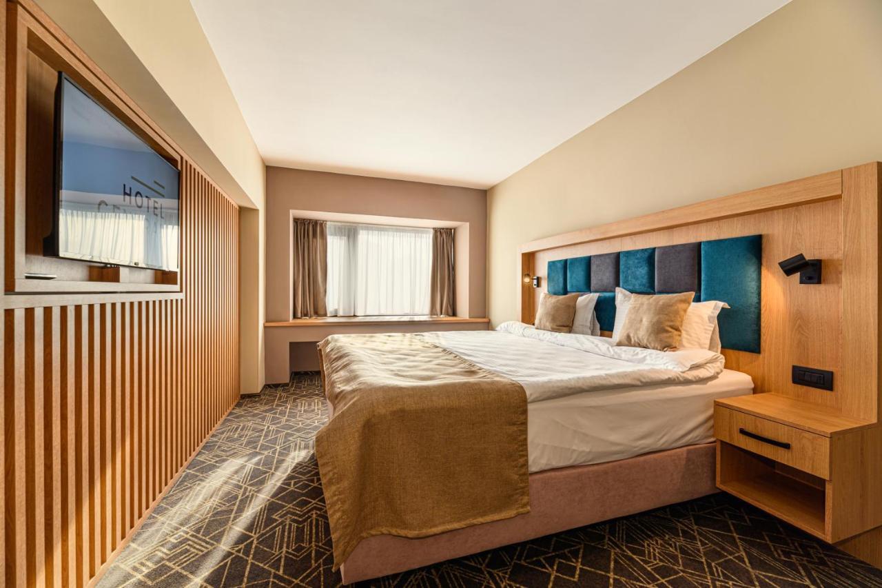 Hotel Central Pascani ภายนอก รูปภาพ