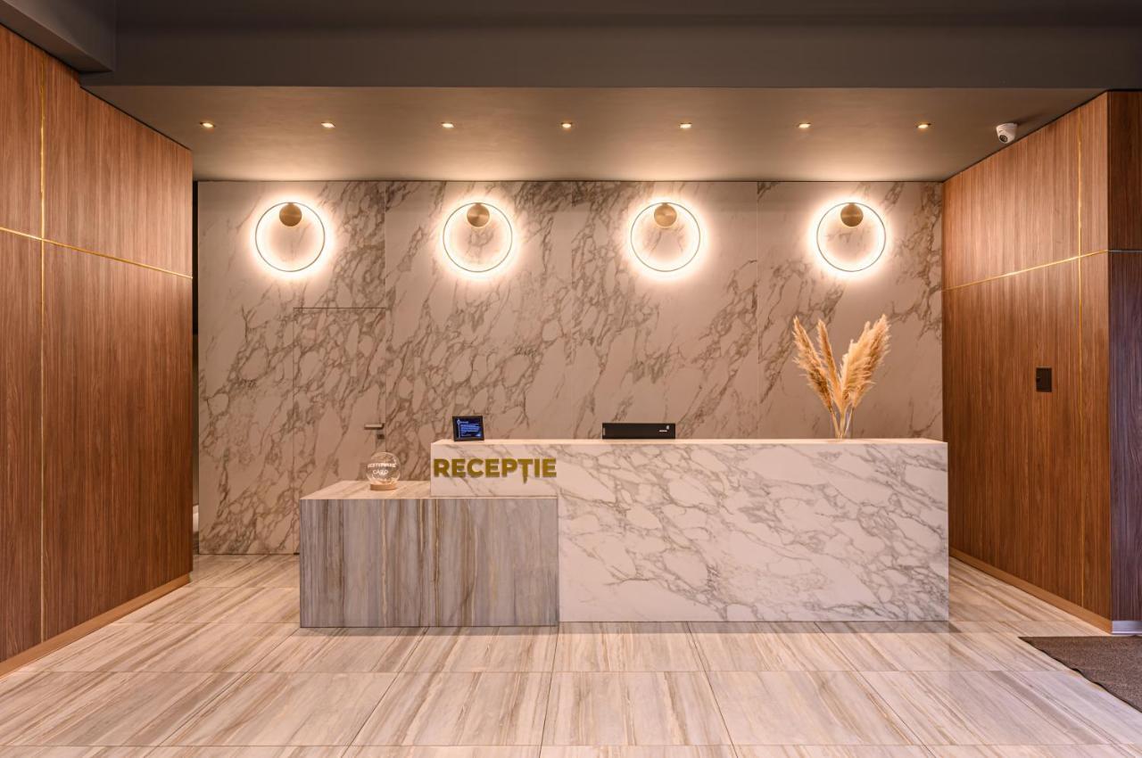 Hotel Central Pascani ภายนอก รูปภาพ